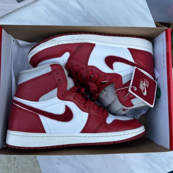 Jordan Other - Nike Air Jordan 1 High OG Newstalgia Varsity Red DJ4891-061 Size 8,5